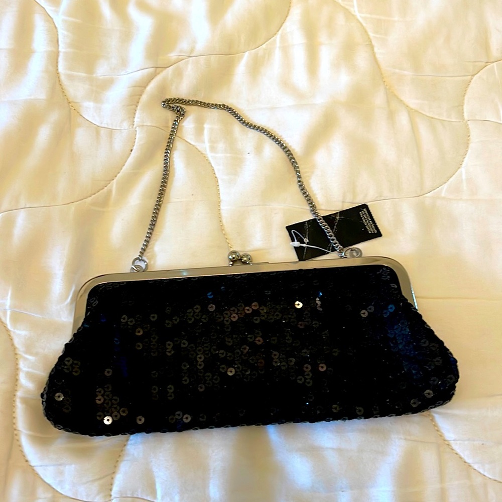 Sequin clutch
